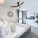 Spacious & Luxurious Flat In Montparnasse