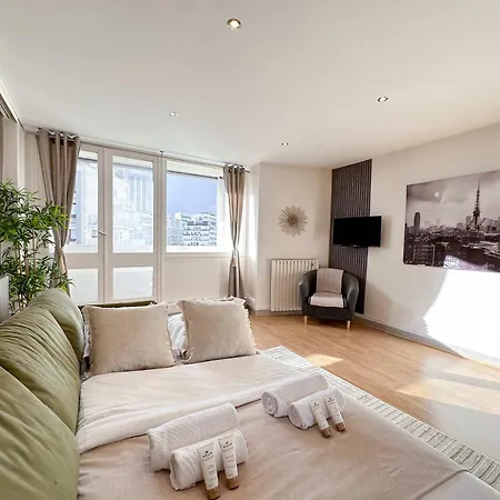 Spacious & Luxurious Flat In Montparnasse